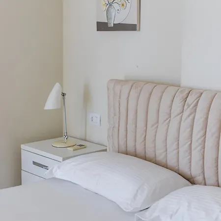 Διαμέρισμα Blue Bay Sea View With Free Parking By Pikhost *